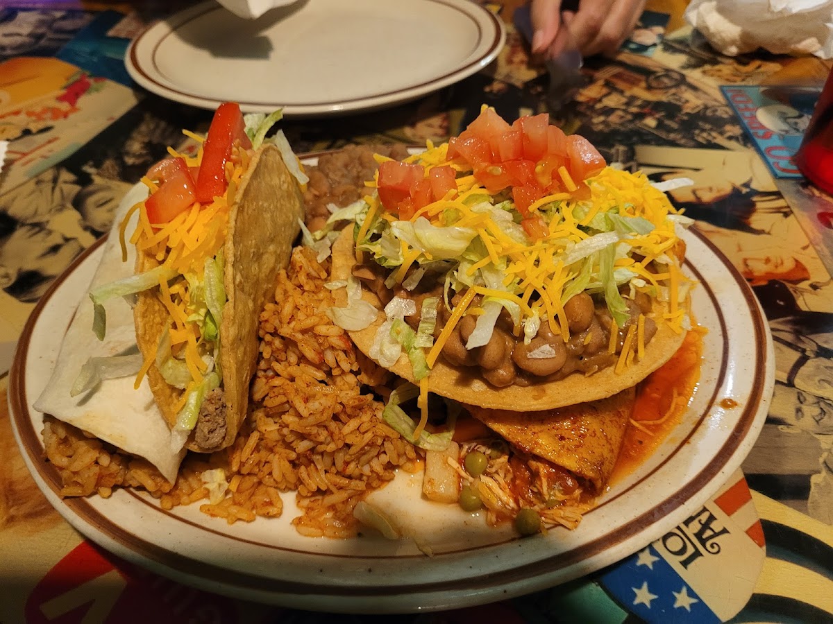 Desi's Taco Lounge-2
