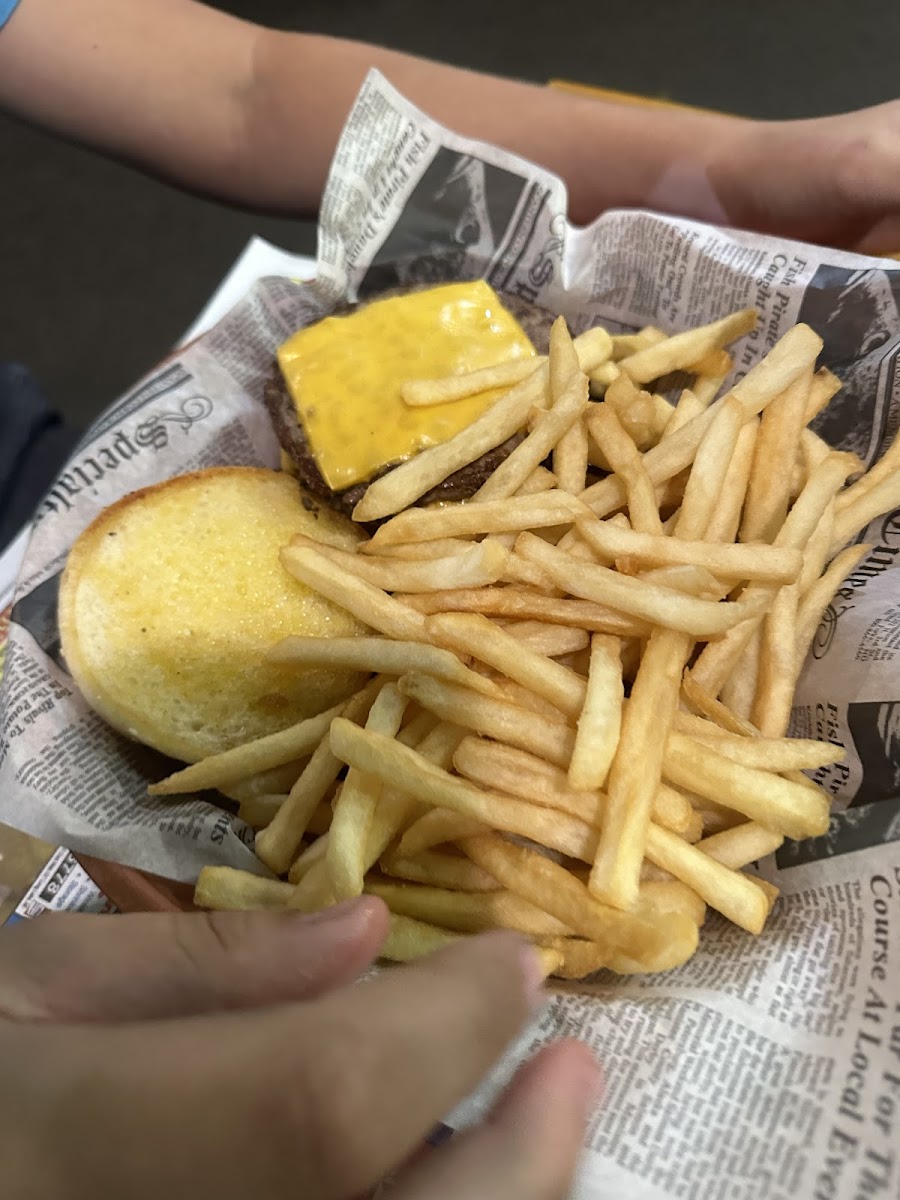 Desi's Taco Lounge